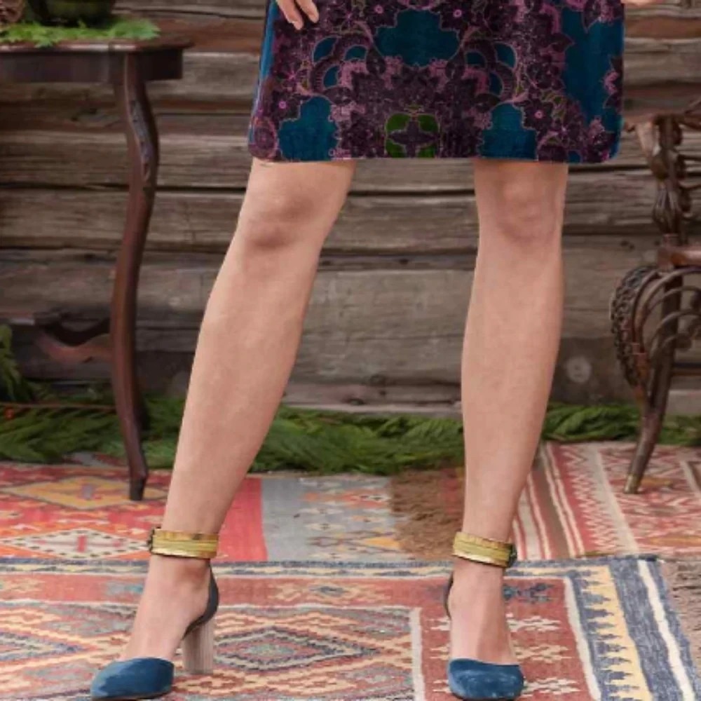 Sundance Aurora Size 6.5/7 37 Blue Velvet Ankle Strap Heels $228 MSRP - Picture 2 of 14